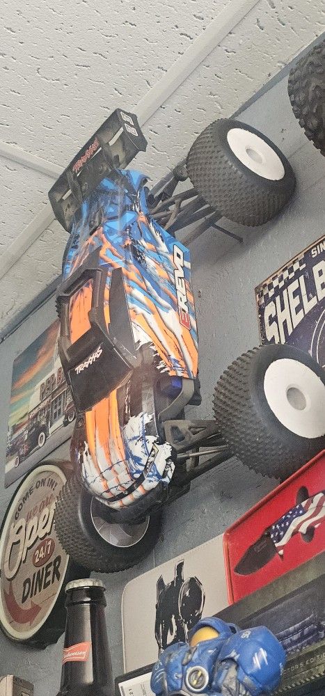 Traxxas 1/8 E-REVO 2.0 VXL Brushless Monster Truck