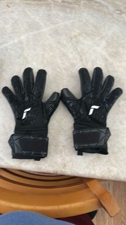 Reusch Black Goalkeeper Gloves