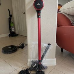 Moosoo Cordless Vacuum Lightweight ! 