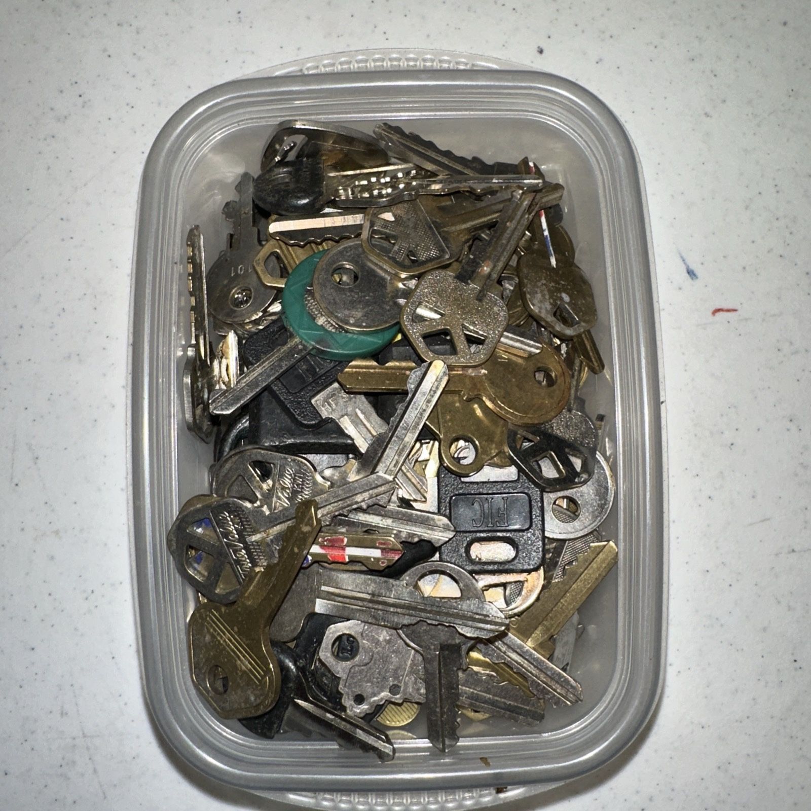 Lot of One Pound Various Keys