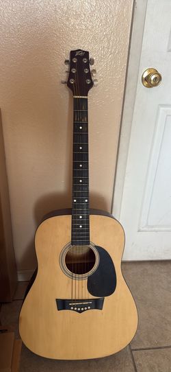 Peavey Acoustic Guitar – Natural Finish