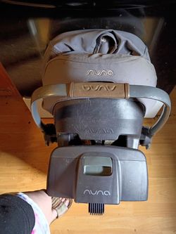 Nuna lte Infant car seat and base