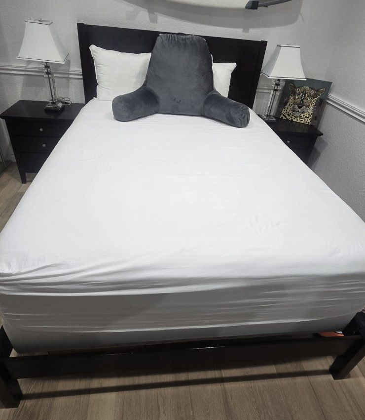 Bedroom Set (Frame,mirror,sidetable,drawer )& Mattress & Lamps