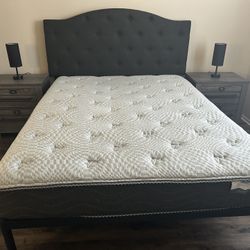 Queen Bed With Frame And Mattress With 2  End Drawers! 2 Little Lamps Included!! 