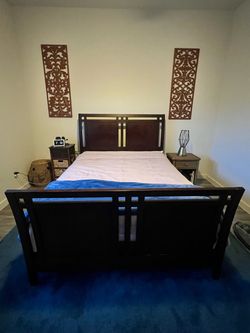 Wooden Queen size Headboard, Footboard, Rails and Mattress