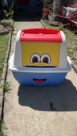 Toy box