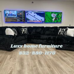 Brand New Sectional Sofa Black Moderno 