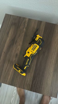 DEWALT 20V Brushless Oscillating Multi-Tool