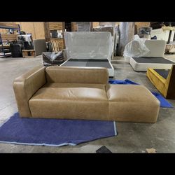 7ft Italian Leather Sofa 2500$ 