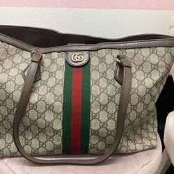 Medium Gucci tote