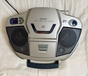 old school, collectible RadioShack 14-518 (AM / FM / CD / Cassette Portable BOOMBOX