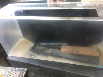 Acrylic fish tanks