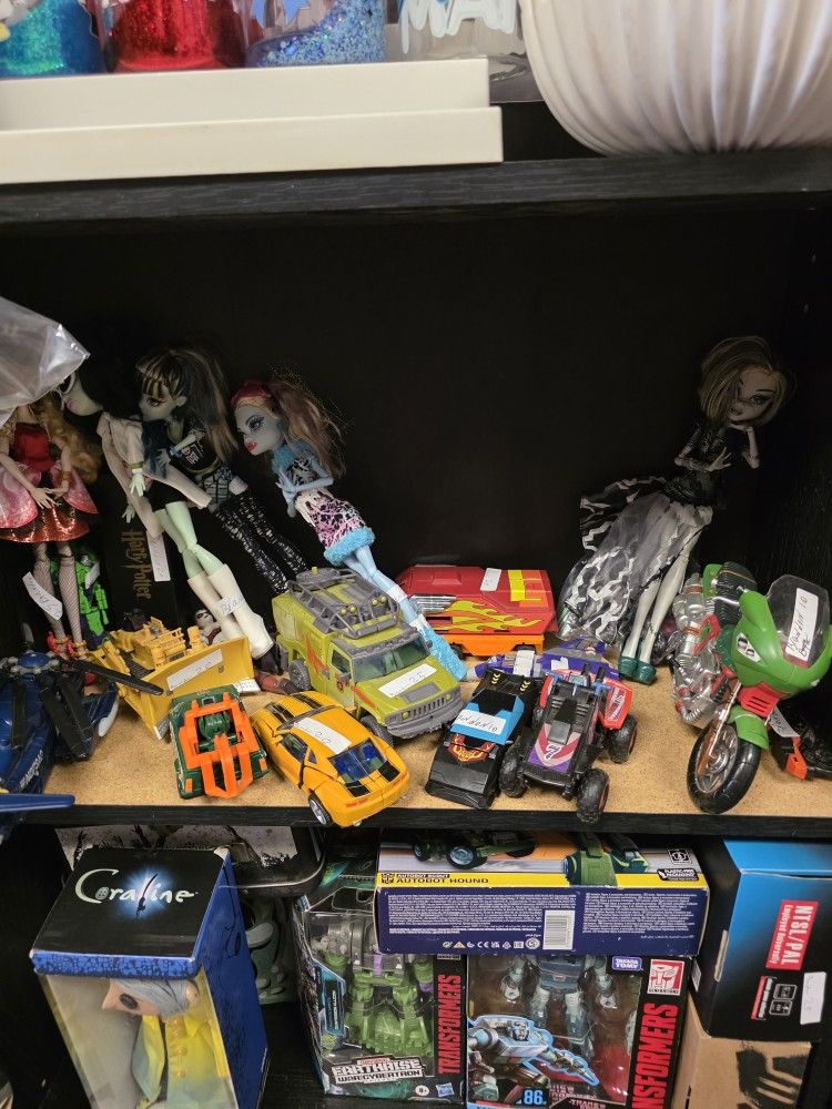 Action Figures Monster High Transformers Nintendo Care Bears Spawn Wwe Anime Dbz Starwars godzilla and So Much More