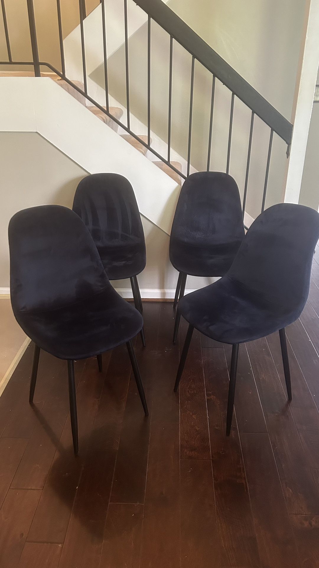 Luxury velvet chairs (set Of 4)