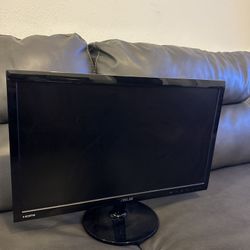 Computer Monitors 22 Inch - 8 Total