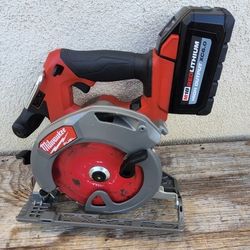 Milwaukee Skillsaw 6 1/2 Blade Tool Battery 6ah 