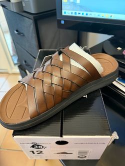 NEW Malibu Sandals Zuma Menās Size 12 - Bison/Black Hand-Woven Slides