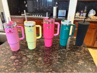 Authentic Stanley & Starbucks Tumblers – Excellent Condition – Like New
