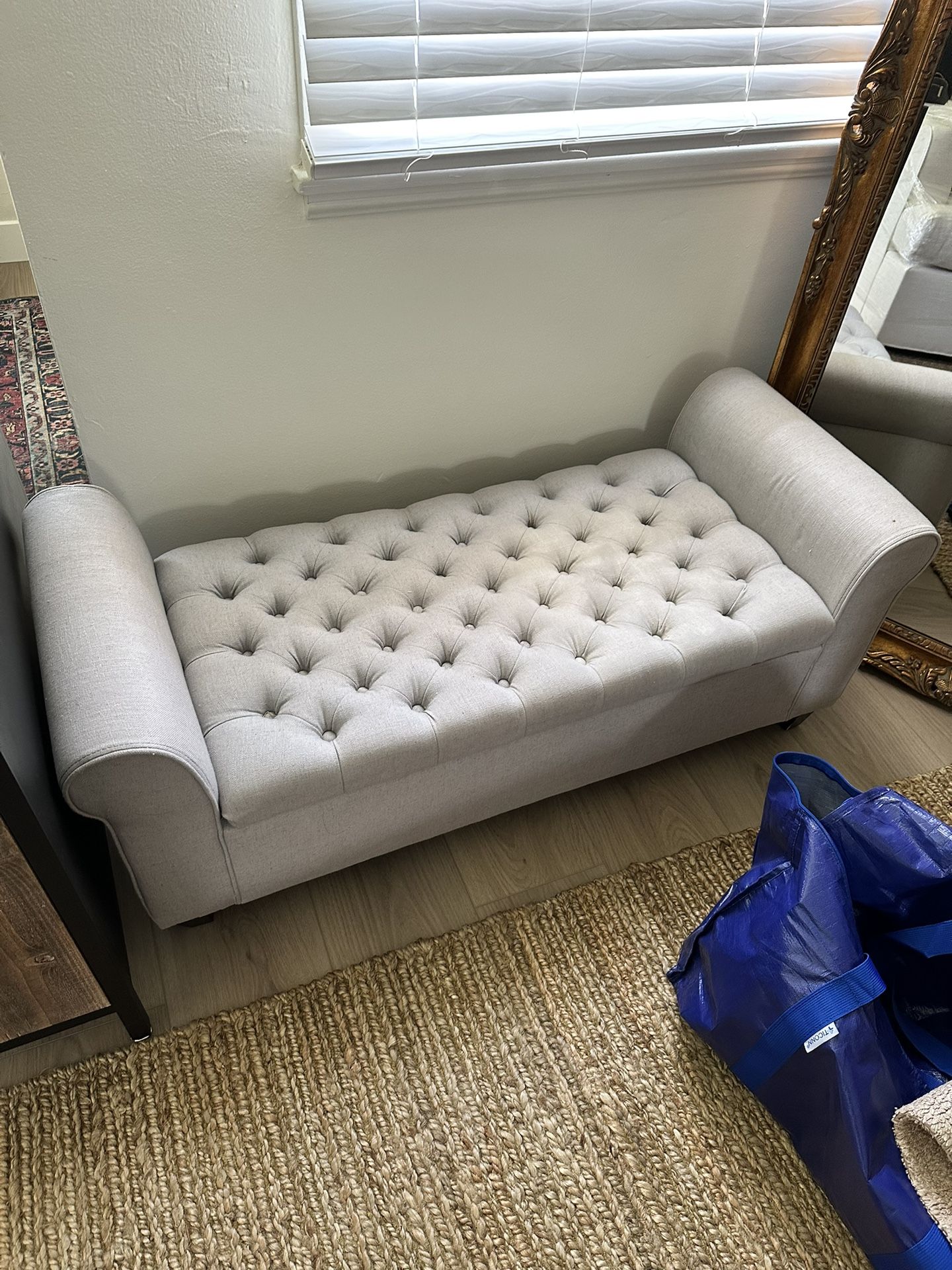 Ottoman With storage 