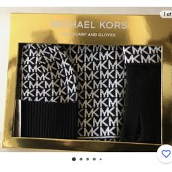 Michael Kors Ladies 3piece Scarf, Beanie And Gloves Set