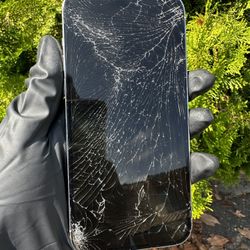 BROKEN SCREEN