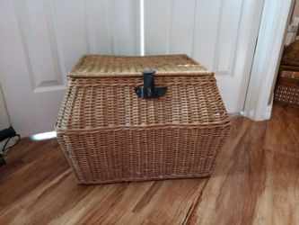 Pottery barn basket