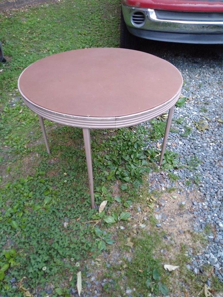 Round Table. Is The Durham Line Fr.Muncie Indiana. 150 Or Best Offer. Square One In Great Shape 45.00 For It. I'll Take. 170. For Both Or Good Offer