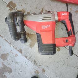 DEMOLITION HAMMER 