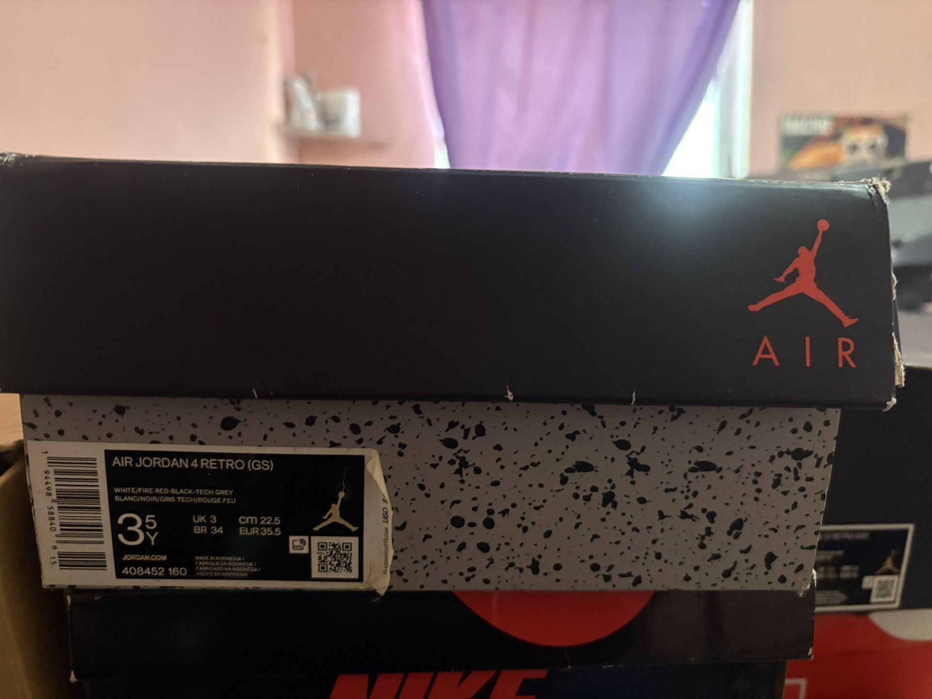 Jordan 4s fire Red
