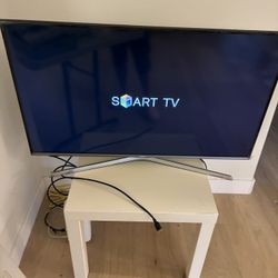 43 Inch Samsung Smart TV