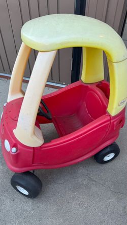 Little Tikes Cozy Coupe Ride-On Toy Car