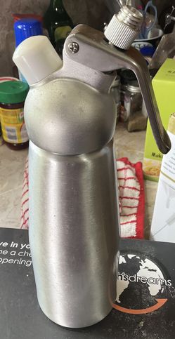 Metal Whipped Cream Canister – Like New / Professional Quality