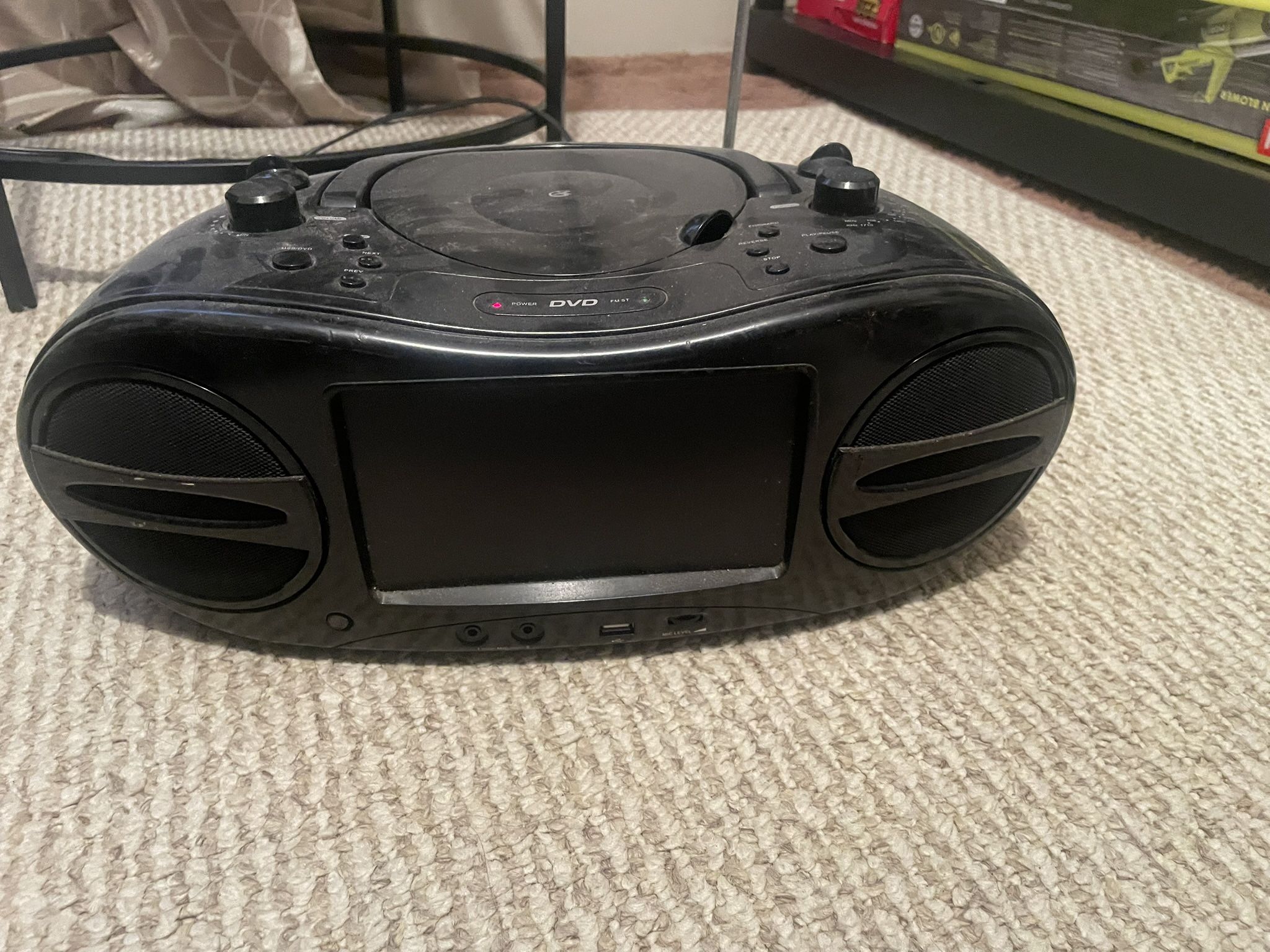 Radio/DVD Player