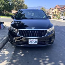 2016 KIA Sedona