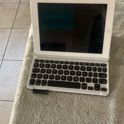 Apple iPad With Keyboard