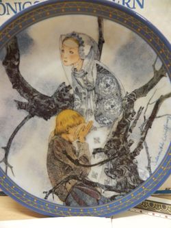 "DIE VOLLENDUNG" COLLECTOR PLATE - COA - RUSSIAN FAIRY TALES - FANTASY, MEDIEVAL