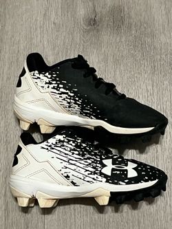 Youth Under Armor Baseball Cleats
