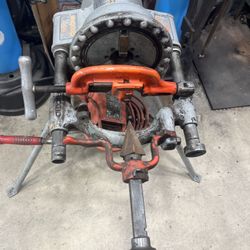 Ridgid 300-T2 Pipe Threader