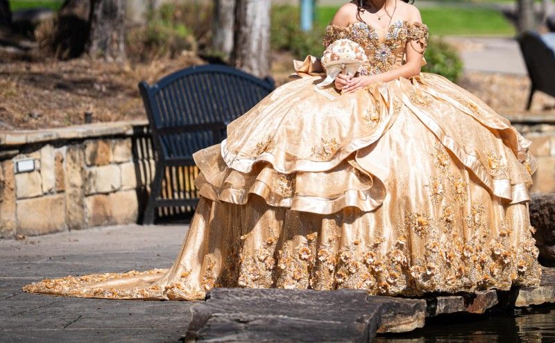 Vestido de quinceanera Color Dorado