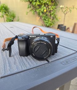 Sony a6300 mirrorless camera with 16 -50mm lens and extra batteries