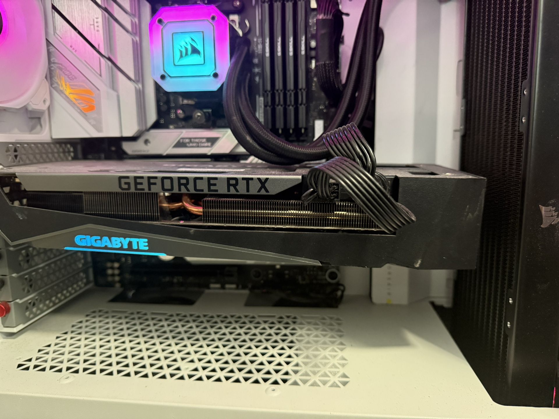 Nvidia RTG 3070ti (gigabyte Gaming Oc)