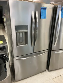 Frigidaire 36" French Door Refrigerator