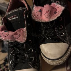 Hello Kitty Converse 