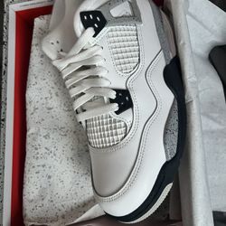 Jordan 4 Cement Size 7y