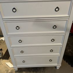Dresser White