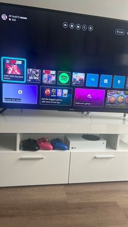 Xbox Series S 364GB + 3 Controllers — Great Condition