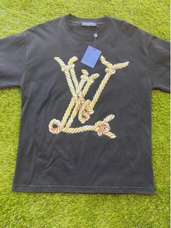 Lv shirt never worn