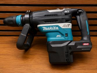 Makita 40V Max XGT Brushless Cordless 1- 9/16 in. AVT Rotary Hammer