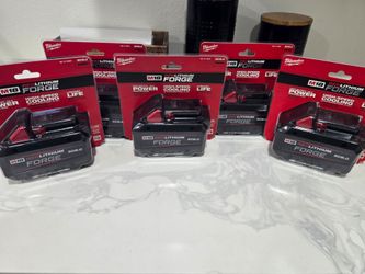 Milwaukee battery forged 8.0
