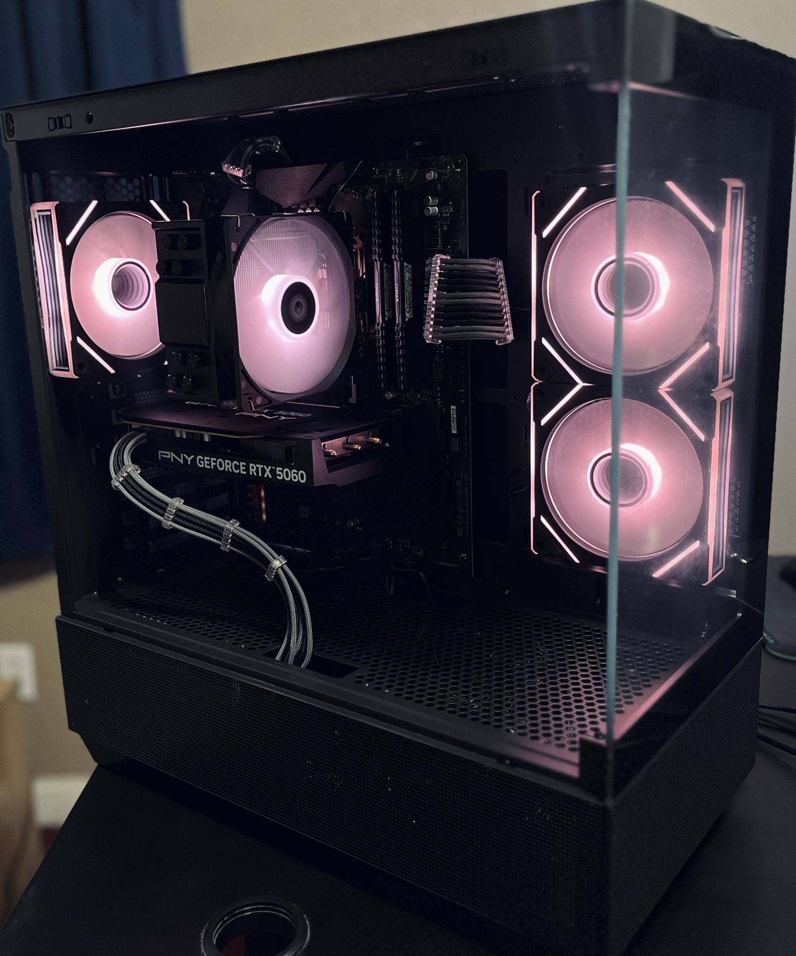 Pro Gaming PC |RTX 5060 // Ryzen 5600 // 32GB DDR4|